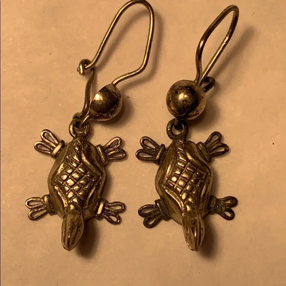 Sterling Silver handmade sea turtle earrings - Picture 1 of 9